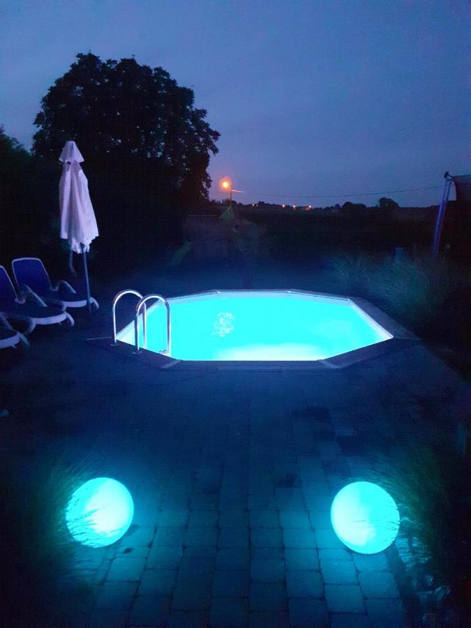 Charming House In Hamois With Shared Pool 빌라 외부 사진